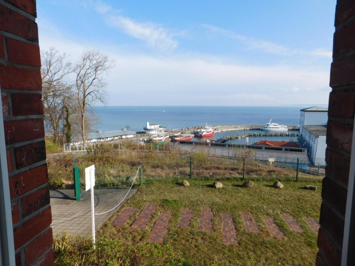 Seelotsenstation Sassnitz Mit Hafenblick By Unsere Urlaubszeit Zewnętrze zdjęcie