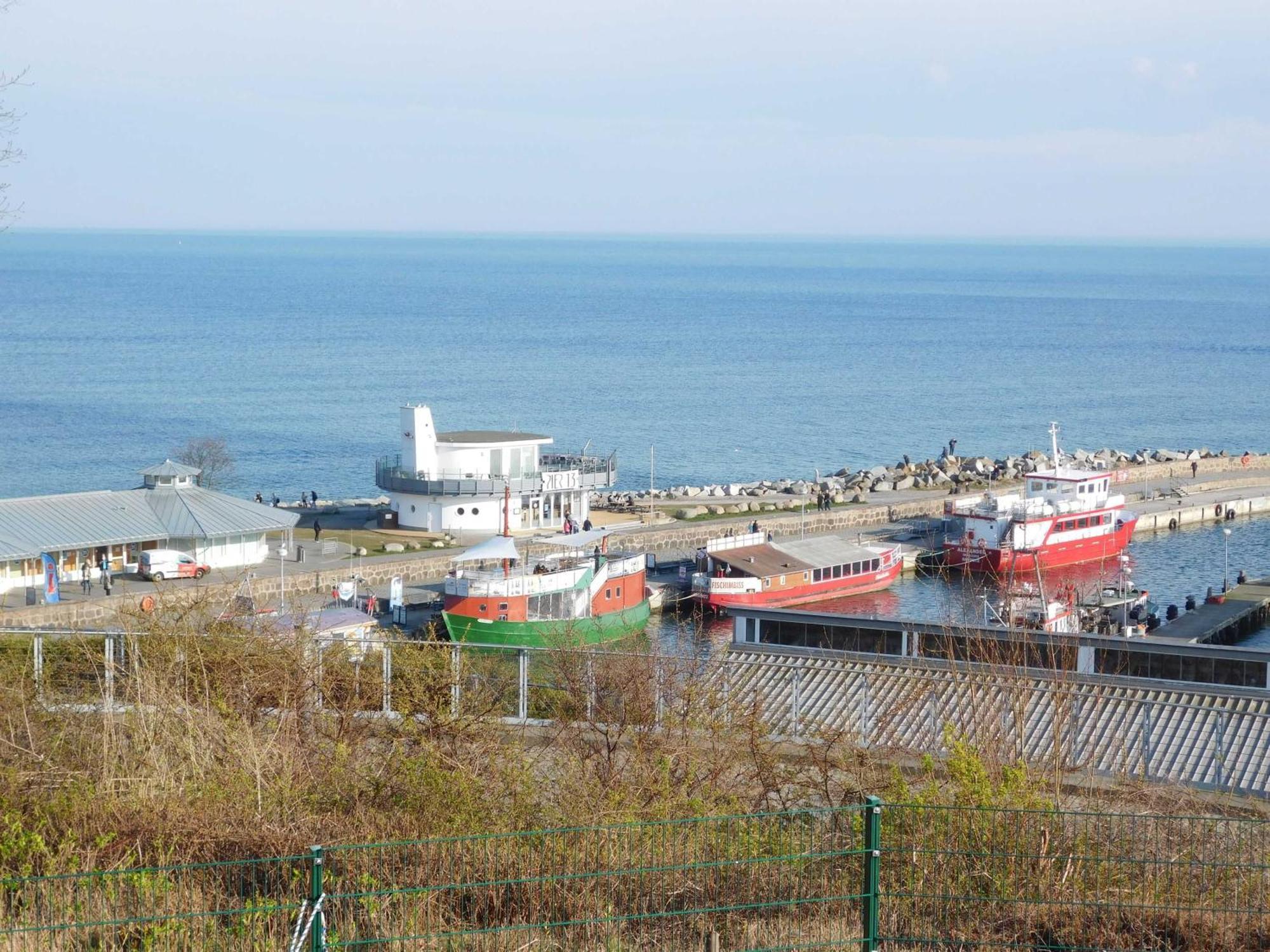 Seelotsenstation Sassnitz Mit Hafenblick By Unsere Urlaubszeit Zewnętrze zdjęcie